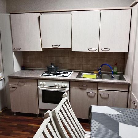 Markaz 6 Uy-122A Honadon-9 Tasjkent Exteriör bild